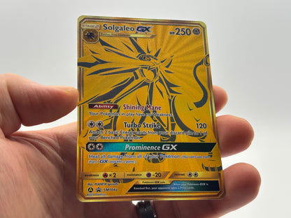 Gold Solgaleo GX - Promo SM104